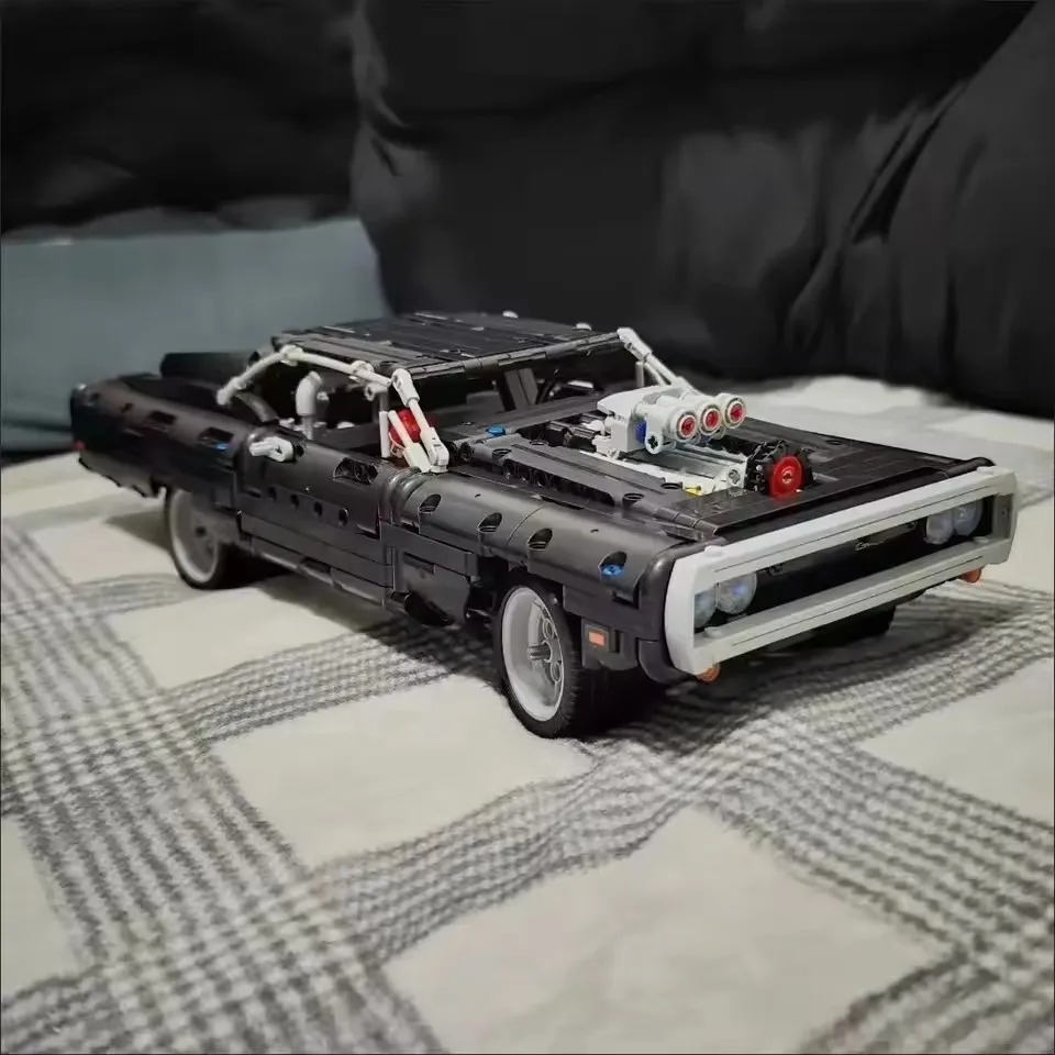 Brand new 1077PCS tech racing  - Tech Accessories Brands review and price