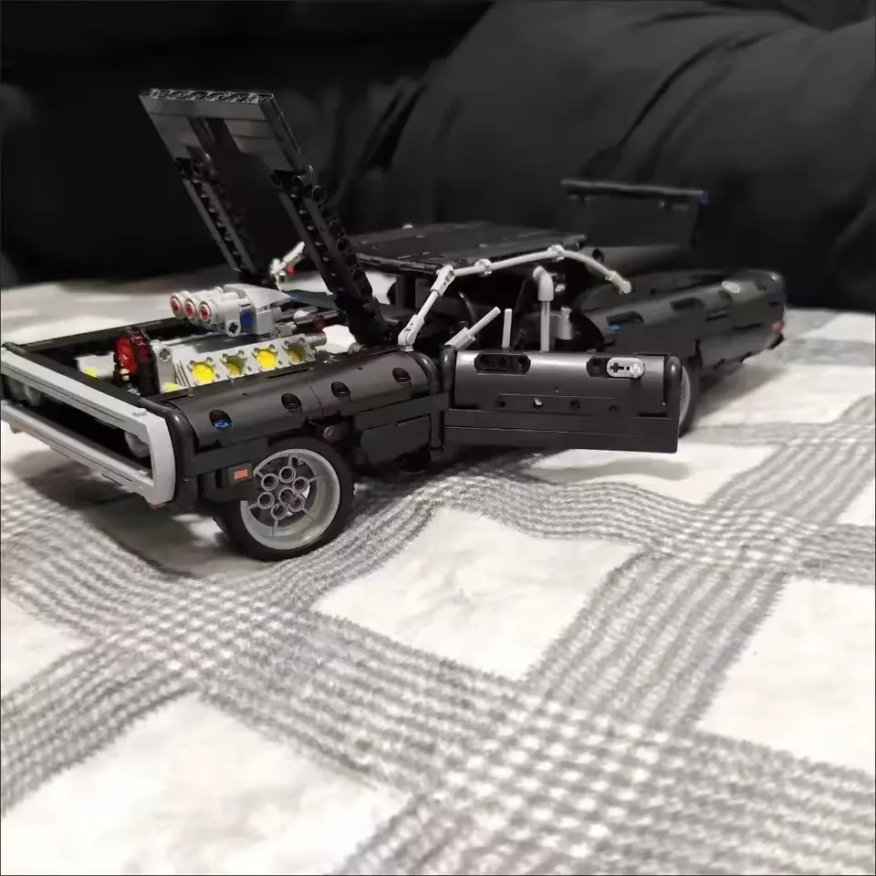Brand new 1077PCS tech racing  - Tech Accessories Brands review and price
