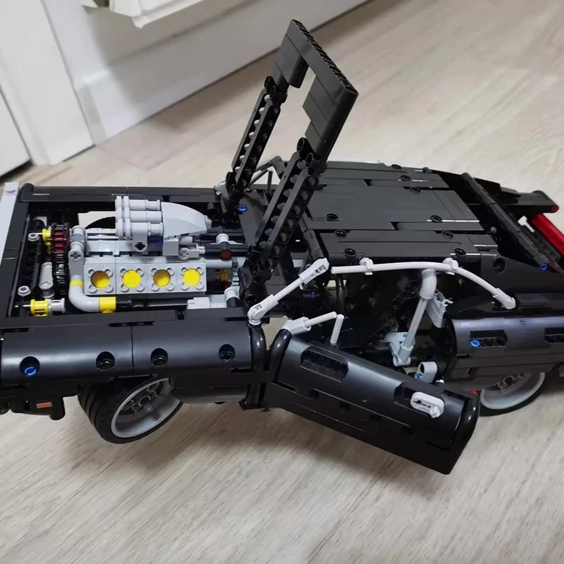 Brand new 1077PCS tech racing  - Tech Accessories Brands review and price